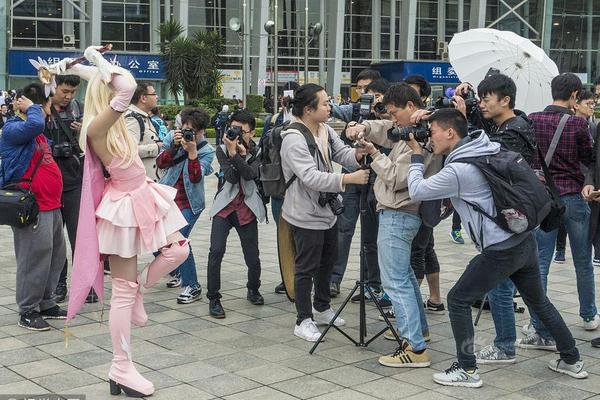 叮当健康上半年营收23亿：毛利8亿 期内亏损5202万