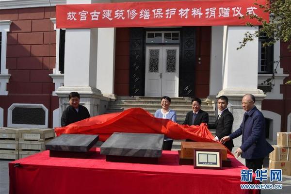 备战新赛季！训练师晒詹姆斯 波普 沃特森训练照