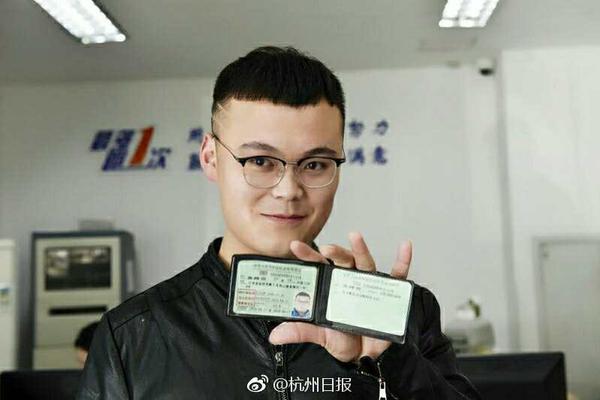 一图读懂新华保险2025年中期业绩