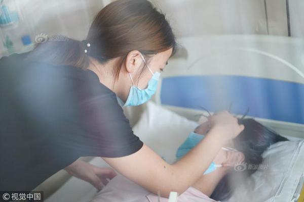 宁德时代大宗交易成交1.47亿元，买卖双方均为机构专用席位
