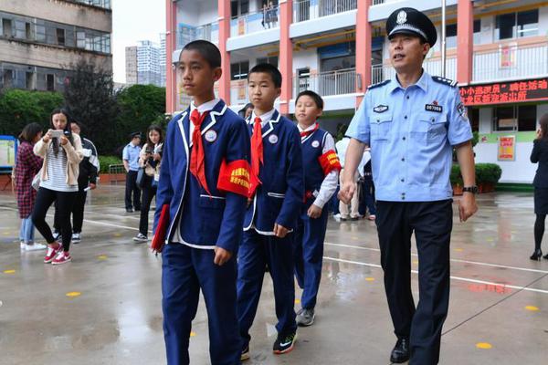 [08-24]厦门'敌敌畏'事件已冲上热搜