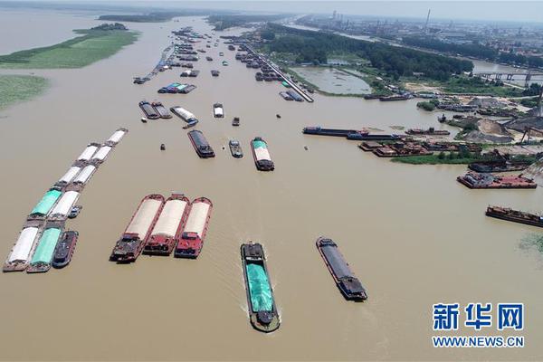 乌克兰首都基辅传出连续剧烈爆炸声