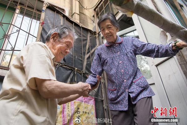 皇马官方：赛前默哀悼念尼泊尔、中国洪灾遇难者