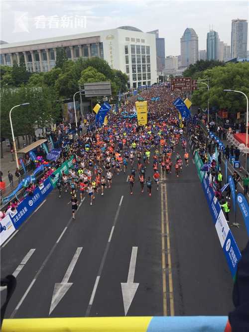 毕节纳雍县通报“一辆救护车凌晨在批发市场卸载水果”