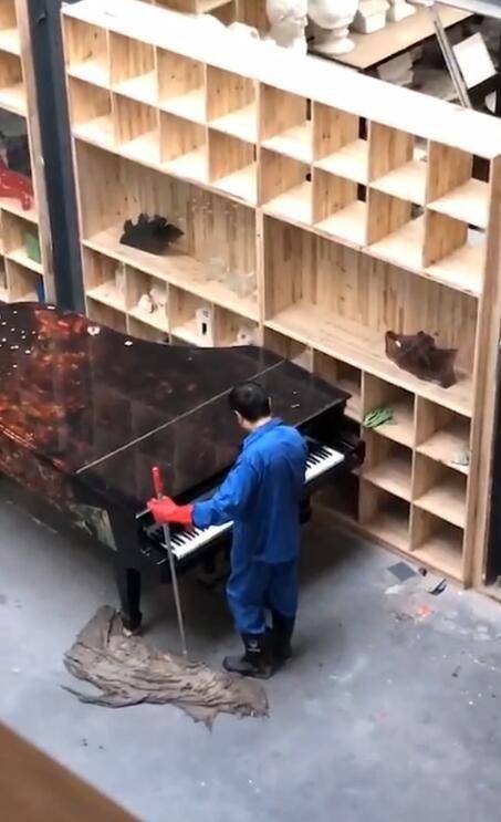 何伟