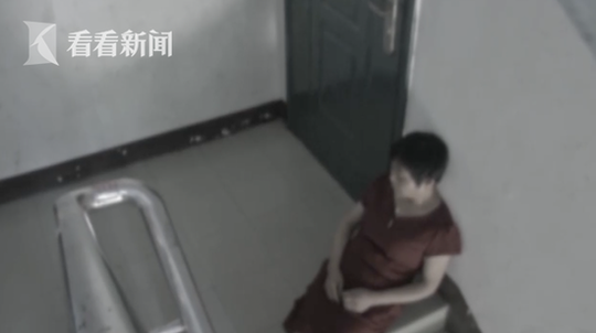 记者实探蔬菜批发市场有无甲醛白菜