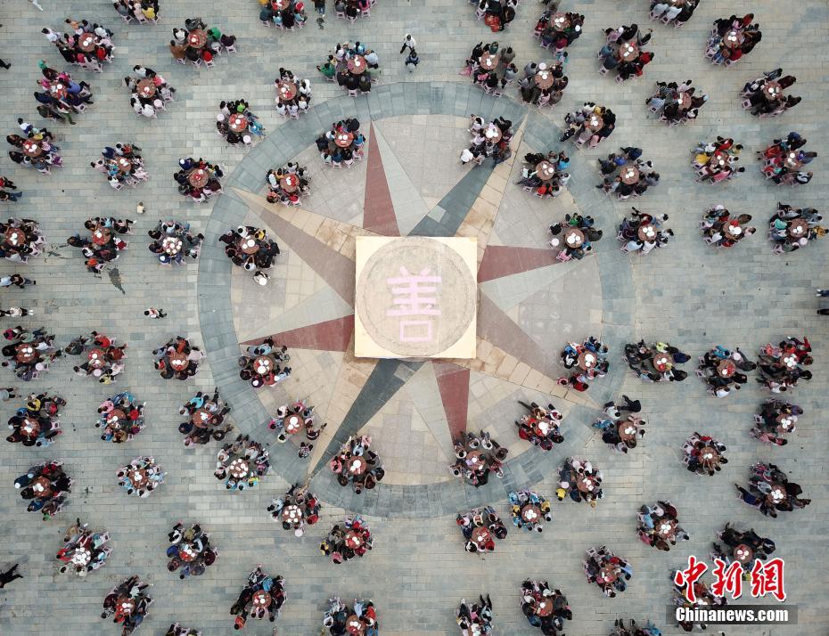 阿斯：阿尔瓦雷斯训练中破门，状态较几周前明显回升