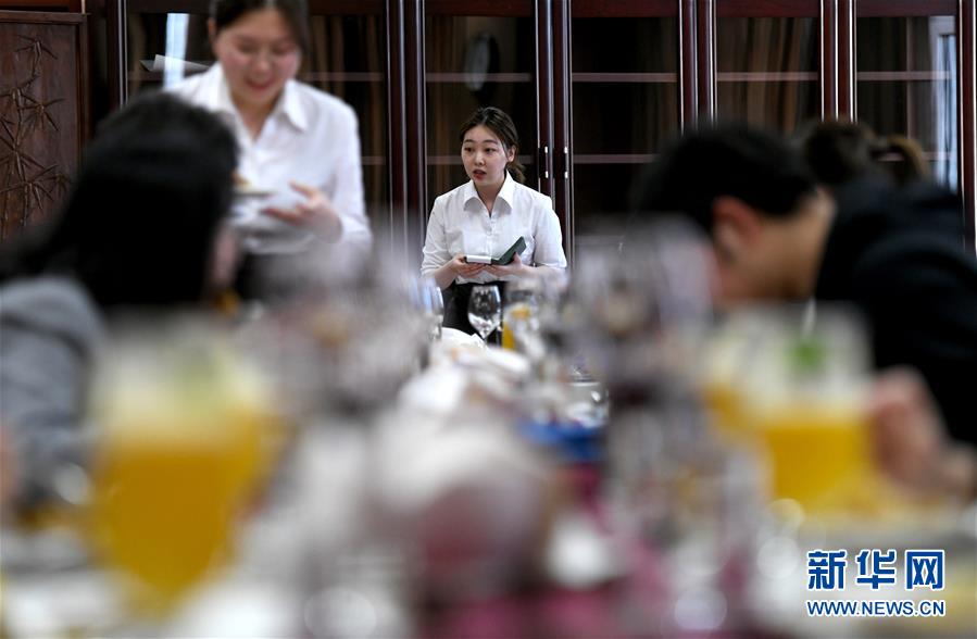 世纪天鸿(300654)2025年中报简析:净利润同比下降63.57%,公司应收账款体量较大